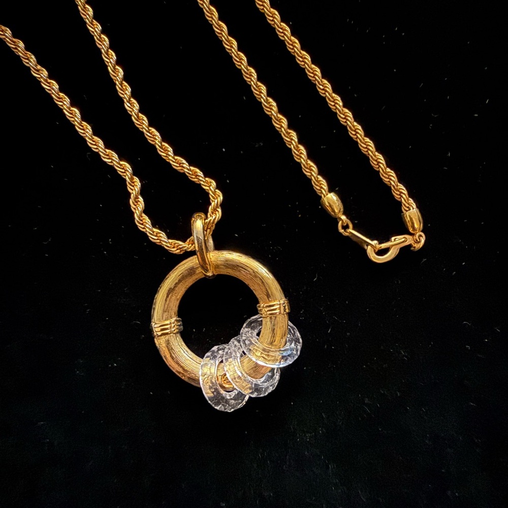 Elegant Gold Necklace with Crystal Accents